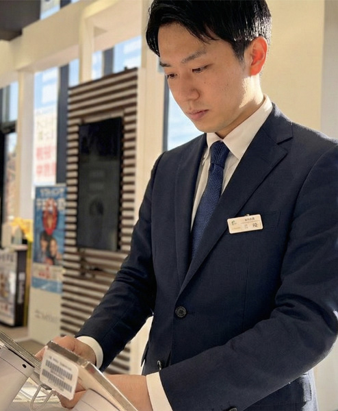 先輩社員インタビュー